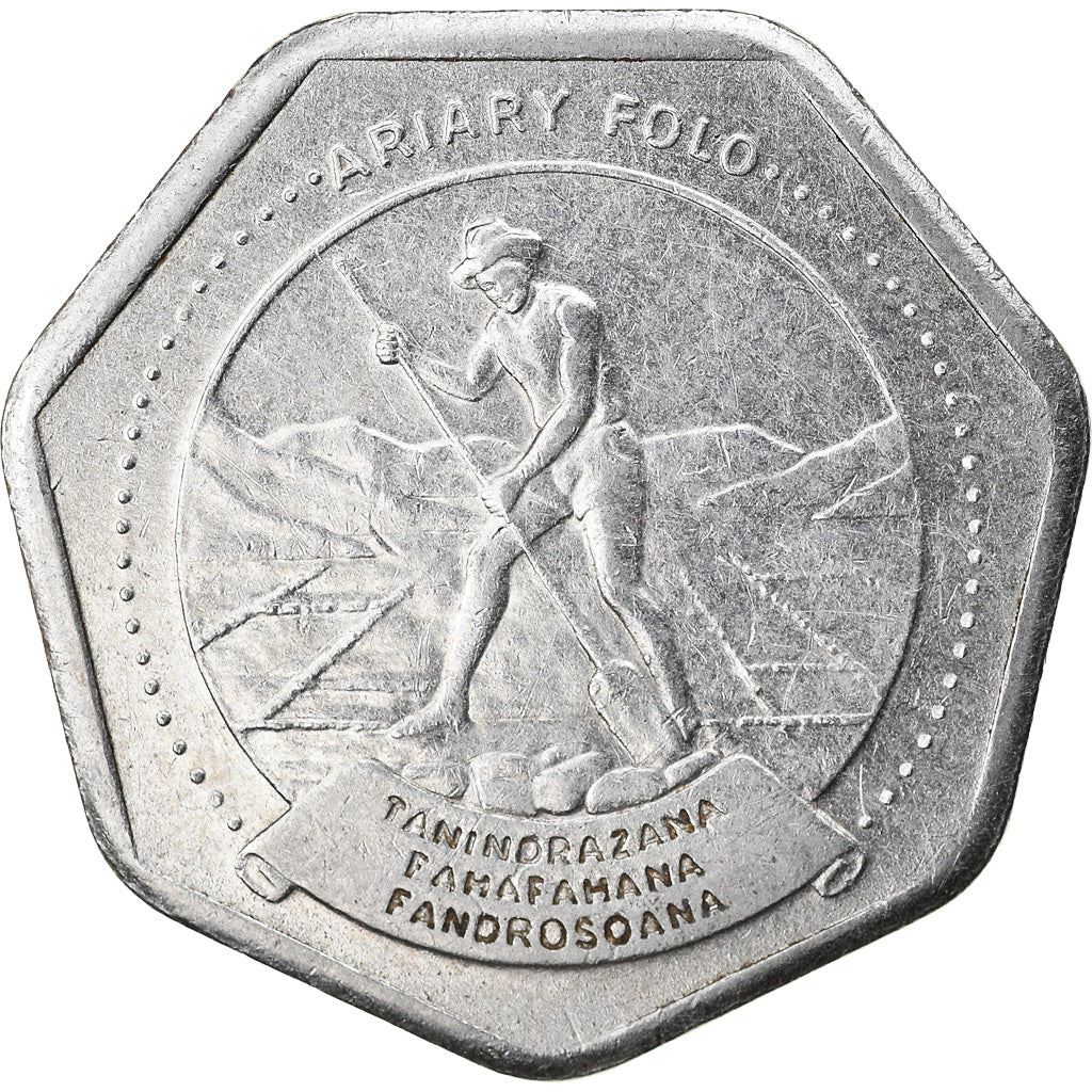 Madagascar | 10 Ariary Coin | Star | Worker | Peat | Km:27 | 1999