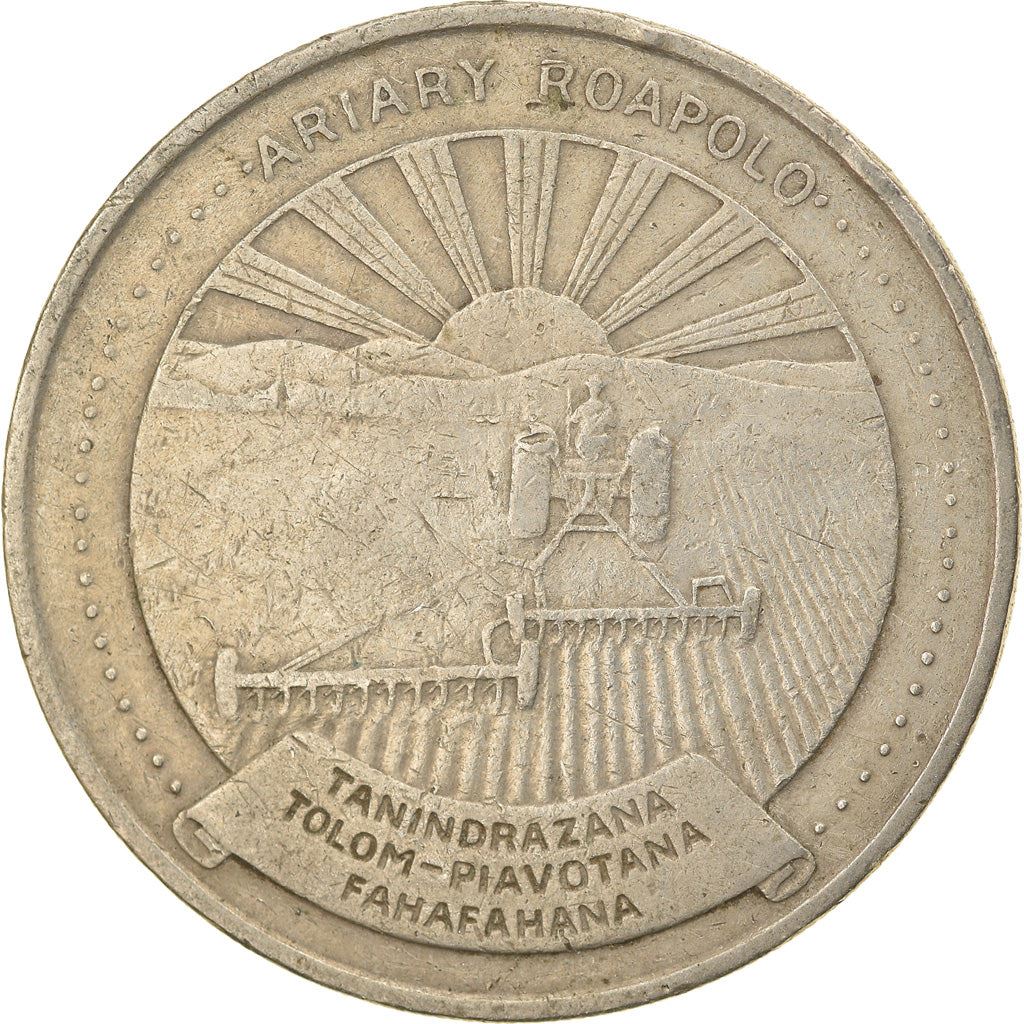 Madagascar | 20 Ariary Coin | Star | Farmer | Tractor | Km:14B | 1983