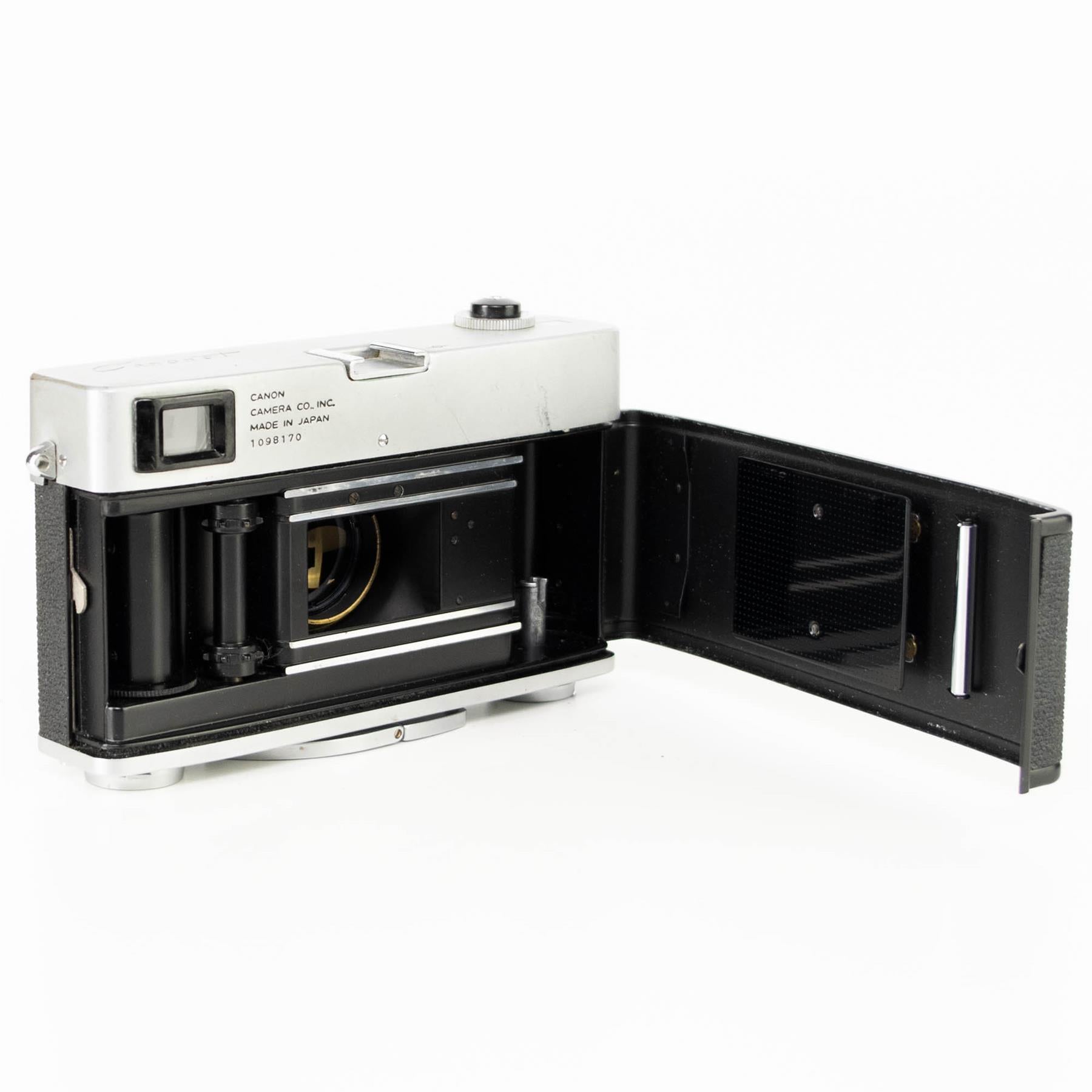 Canon Canonet Camera | SE 45mm f1.9 lens | White | Japan | 1961