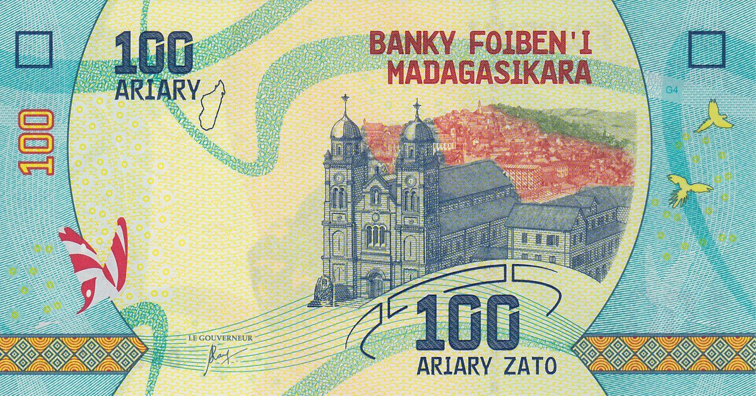 Madagascar | 100 Ariary Banknote | 2017 - 2025 | Cathedral | Butterfly | Birds | Poison Frog | Waterfall | Comet Moth