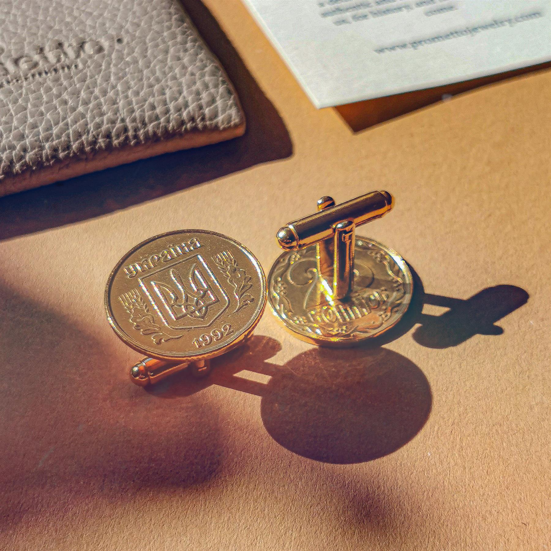 UKR2.1B | Coin Cufflink | Gold | 18K Gold | Ukraine | 25 Kopiyok | 2001 - 2013