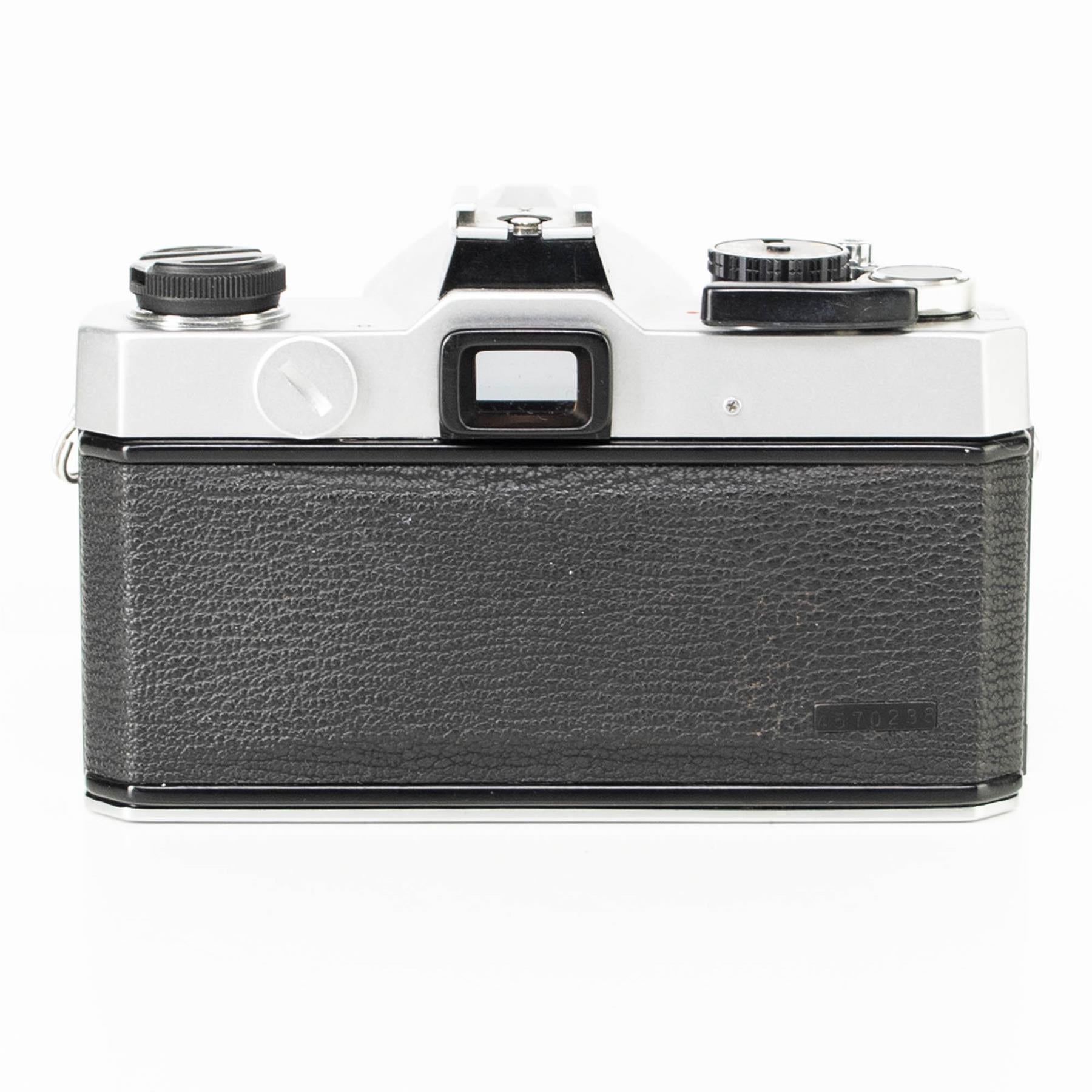 Fujica ST605N カメラ | Fujinon 55mm f2.2 レンズ | ホワイト | 日本