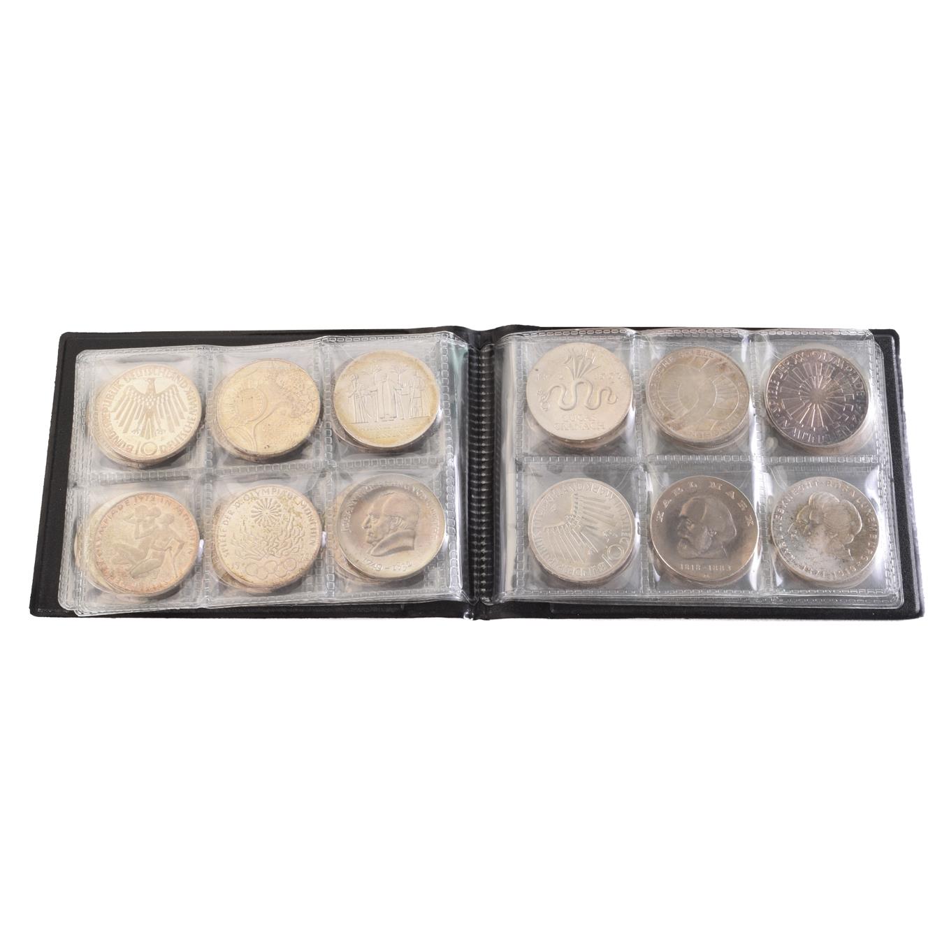 Coin Album 60 Pockets / Grids | 10 Pages | 3.1 x 3.1cm | Money Storage for Currency Collectors